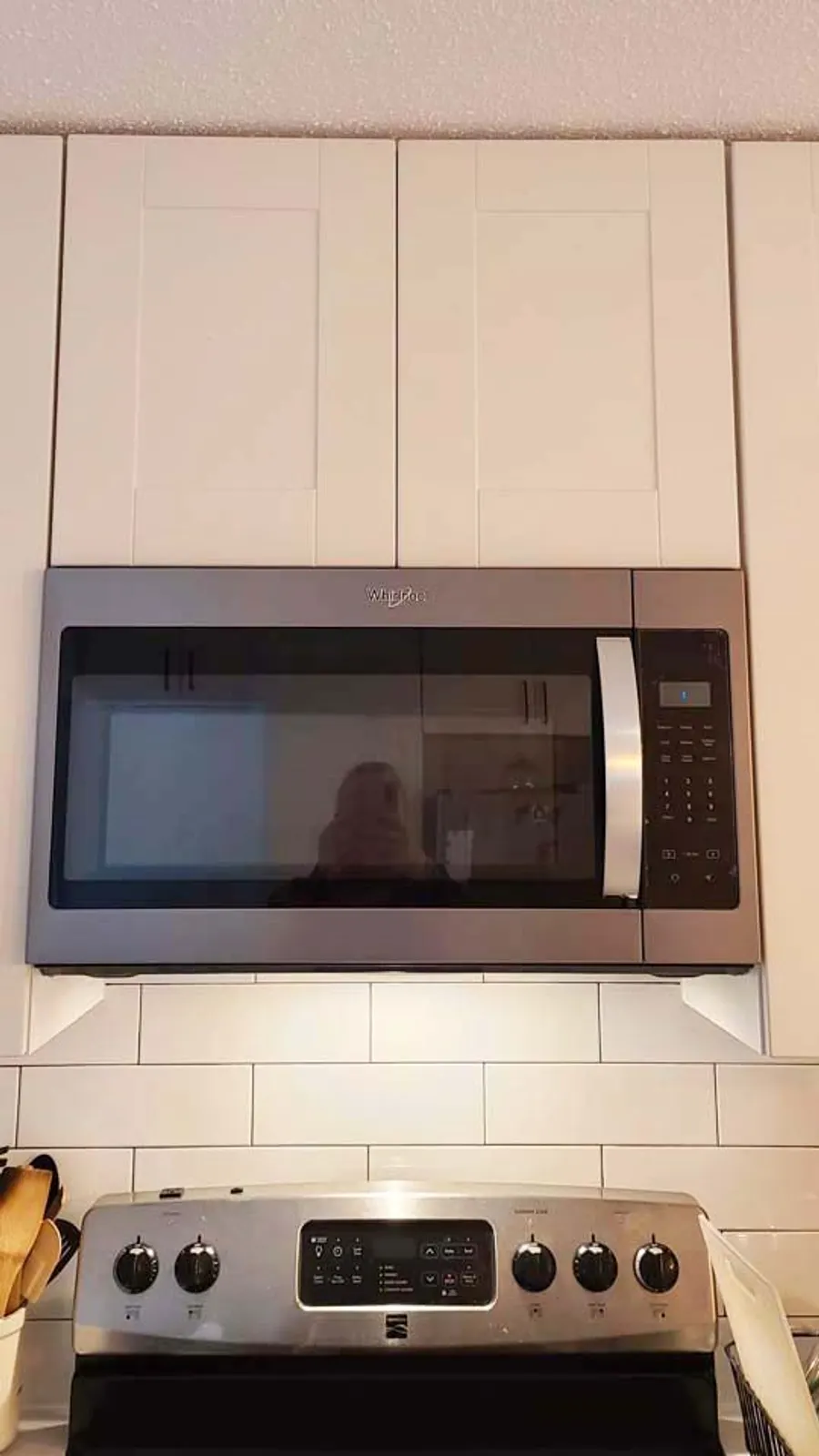 Kitchen renovation with tile backsplash and new countertops, photo 18